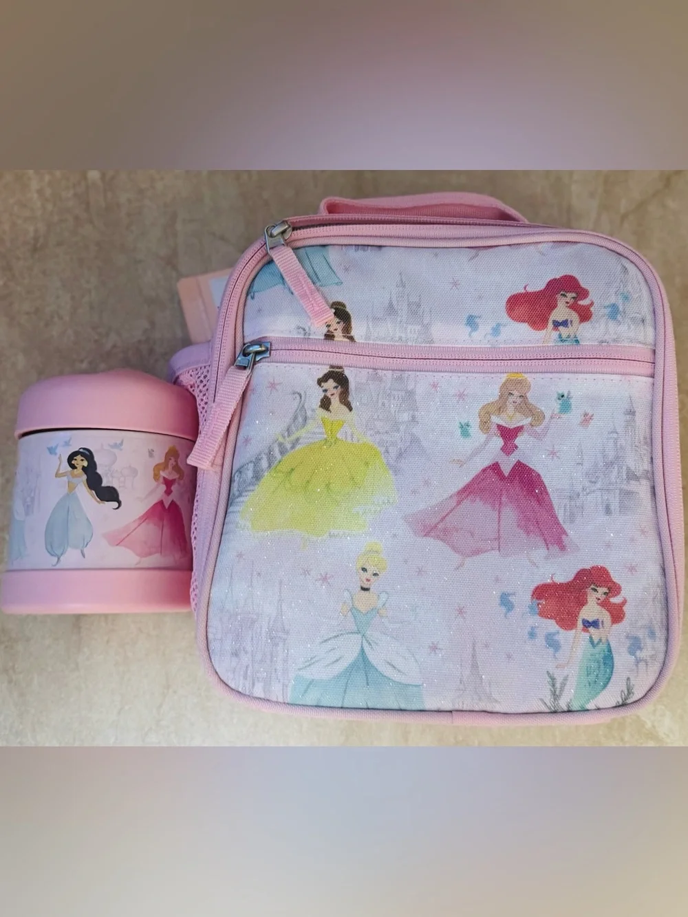 Disney Princess Castle Mackenzie Lunch Box and Hot/Cold Container - Picture 2 of 12